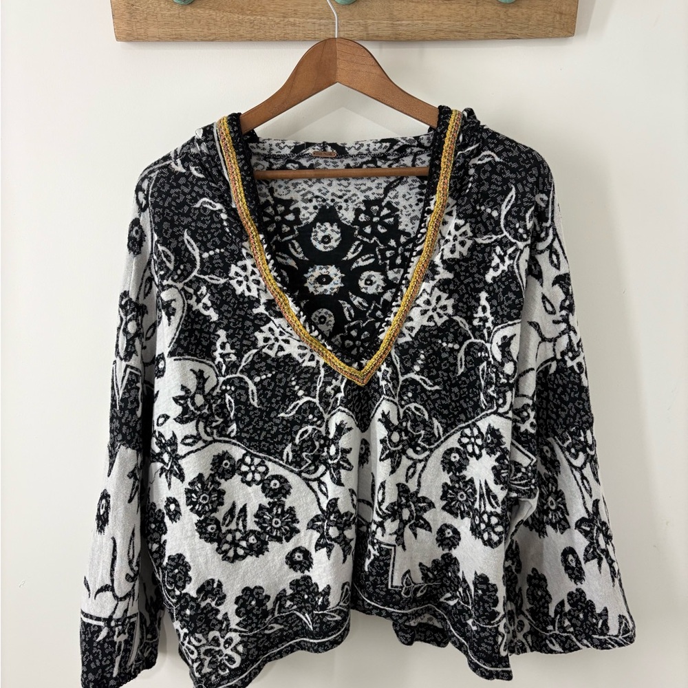 Free People Black & White Floral V-Neck Knit Pullover with Gold Trim